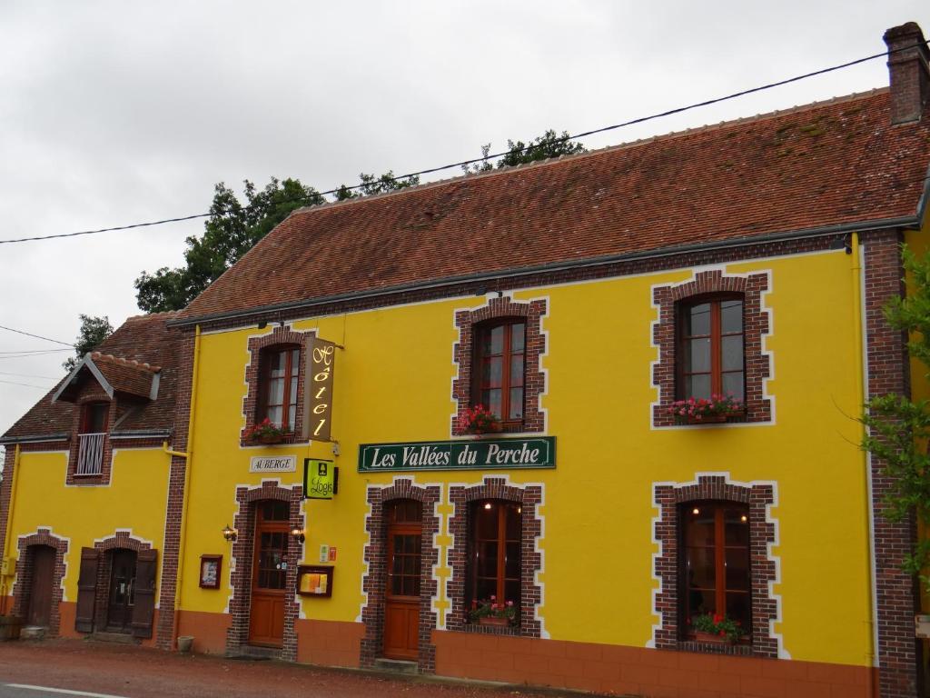 Logis-Hotel Restaurant Auberge Les Vallees Du Perche Vichères Eksteriør billede