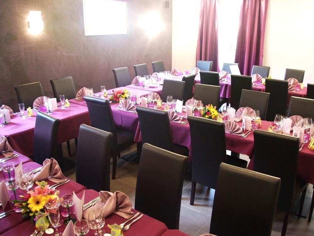 Logis-Hotel Restaurant Auberge Les Vallees Du Perche Vichères Eksteriør billede